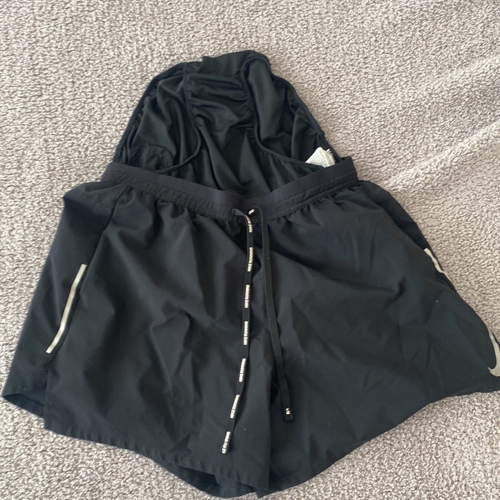 Nike Stride 5” Shorts sz L EUC - Picture 7 of 7